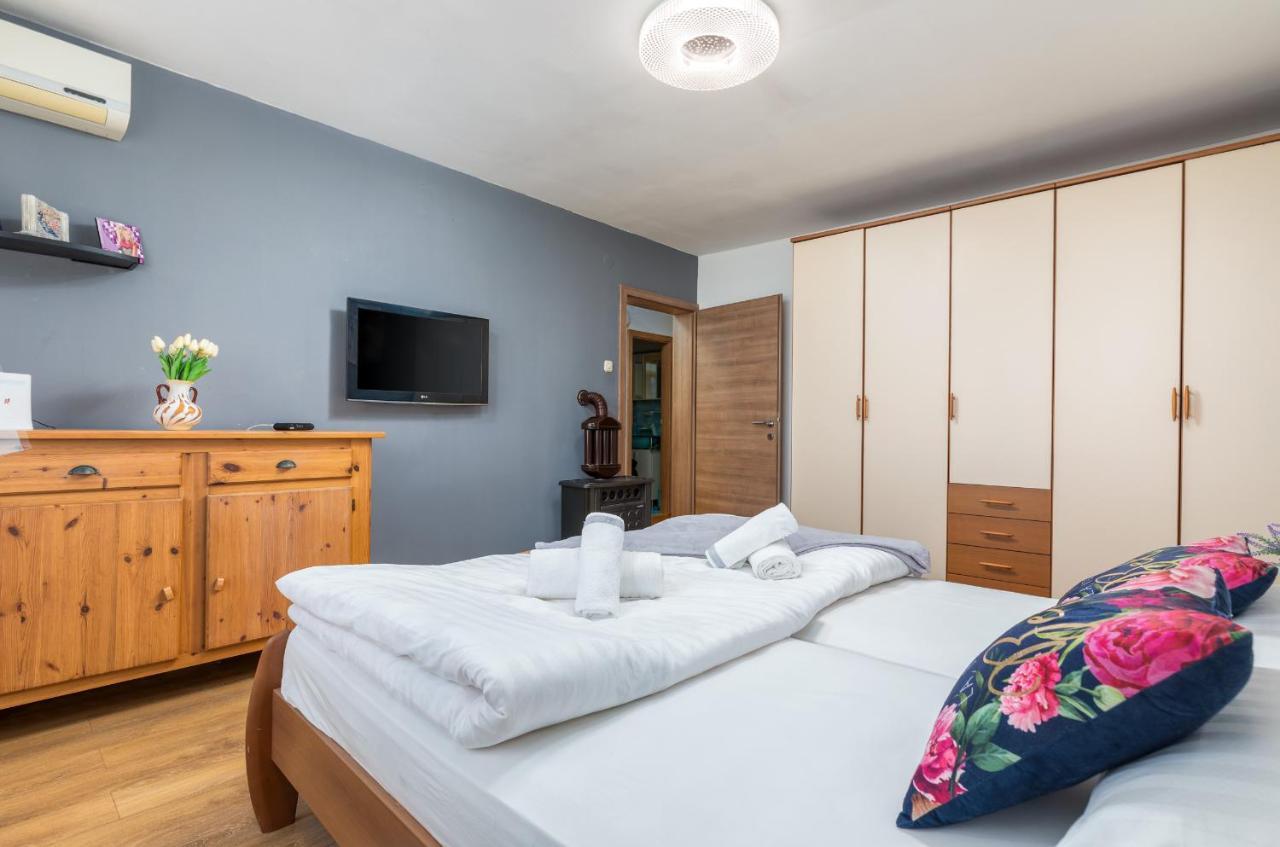 Rahela Appartement *